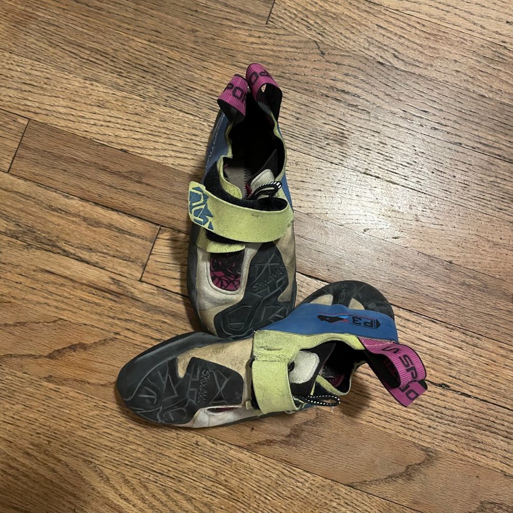 La Sportiva Skwama Women's gently used climbing shoes or rock shoes
